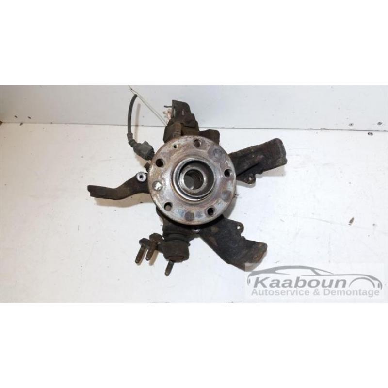 Fusee / wielnaaf rechts voor Volkswagen Golf 5 1K1 2003 - 20