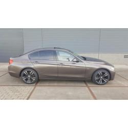 BMW 3-Serie 2.0 320D AUT 2013 Bruin, Leder 82K Head Up Navi