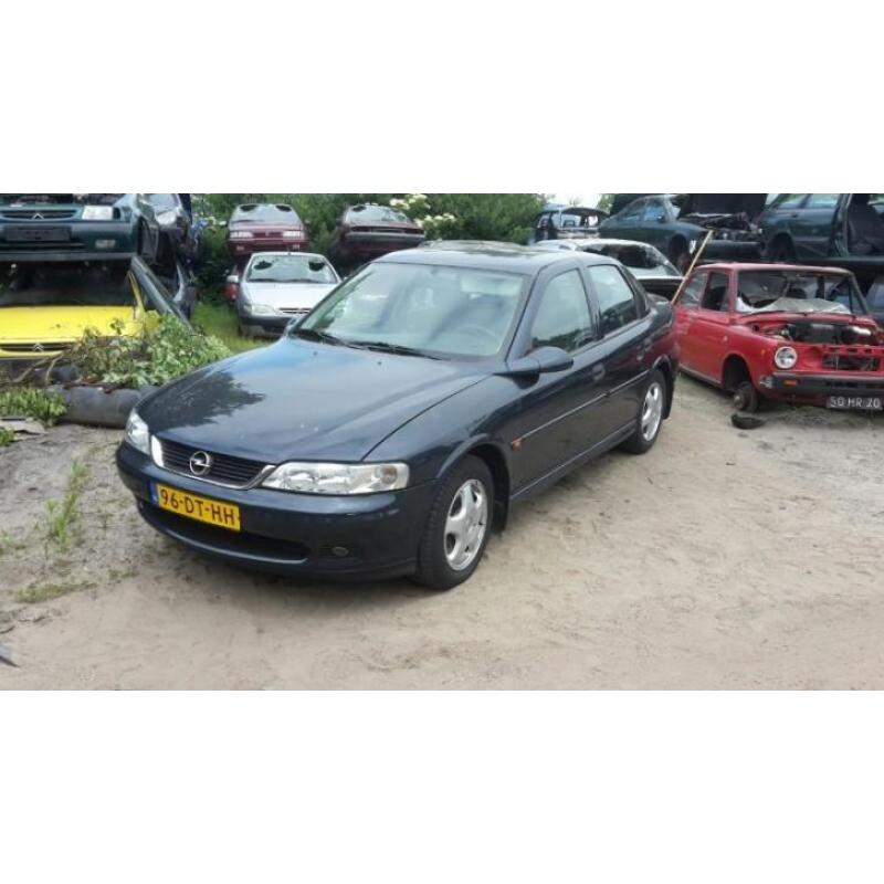 verschillende opel vectra in onderdelen sloop bj v.a 1997