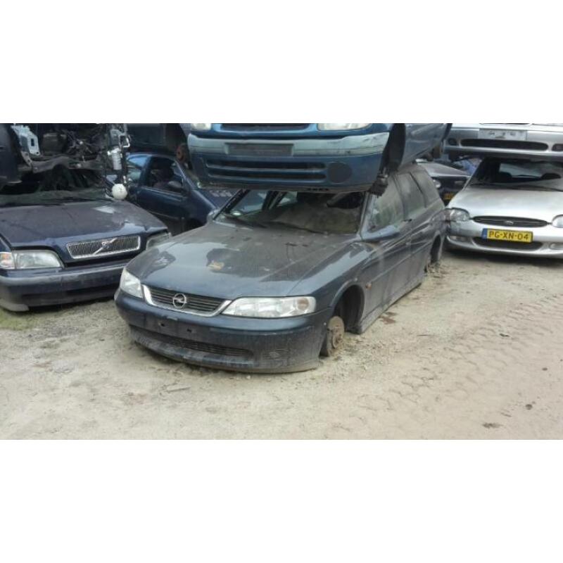 verschillende opel vectra in onderdelen sloop bj v.a 1997