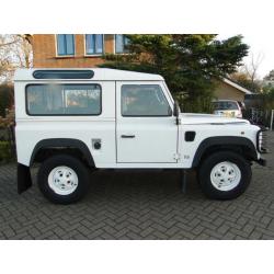 Land Rover Defender 2.5 90 Tdi County