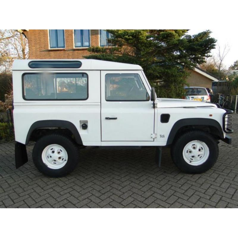 Land Rover Defender 2.5 90 Tdi County