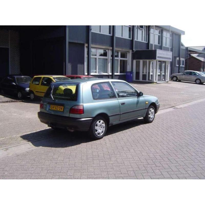 Nissan Sunny 1.4 LX Automaat + Stuurbekrachtiging APK Nieuw