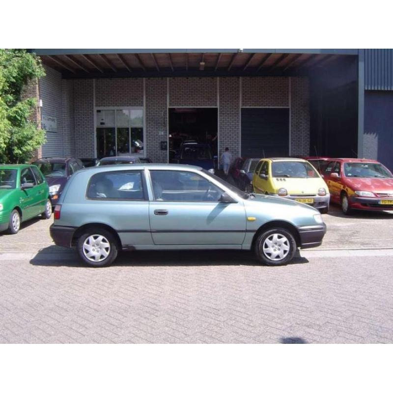 Nissan Sunny 1.4 LX Automaat + Stuurbekrachtiging APK Nieuw