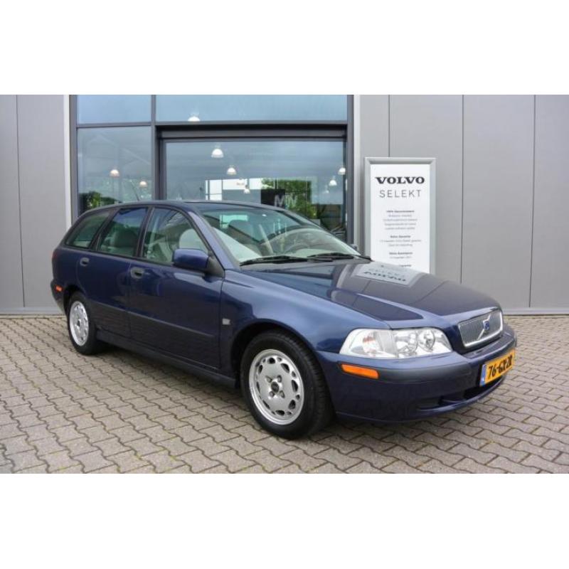 Volvo V40 1.8 122PK AUTOMAAT Airco / Trekhaak / Radio cd / C