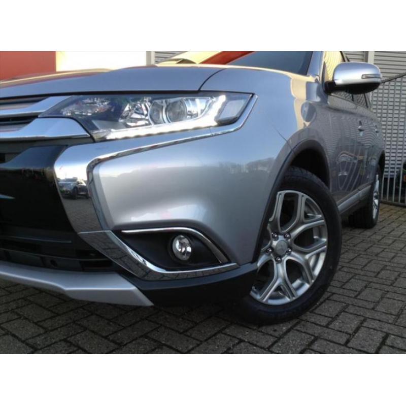 Mitsubishi Outlander BUS EDITION AUTOMAAT/NAVIGATIE