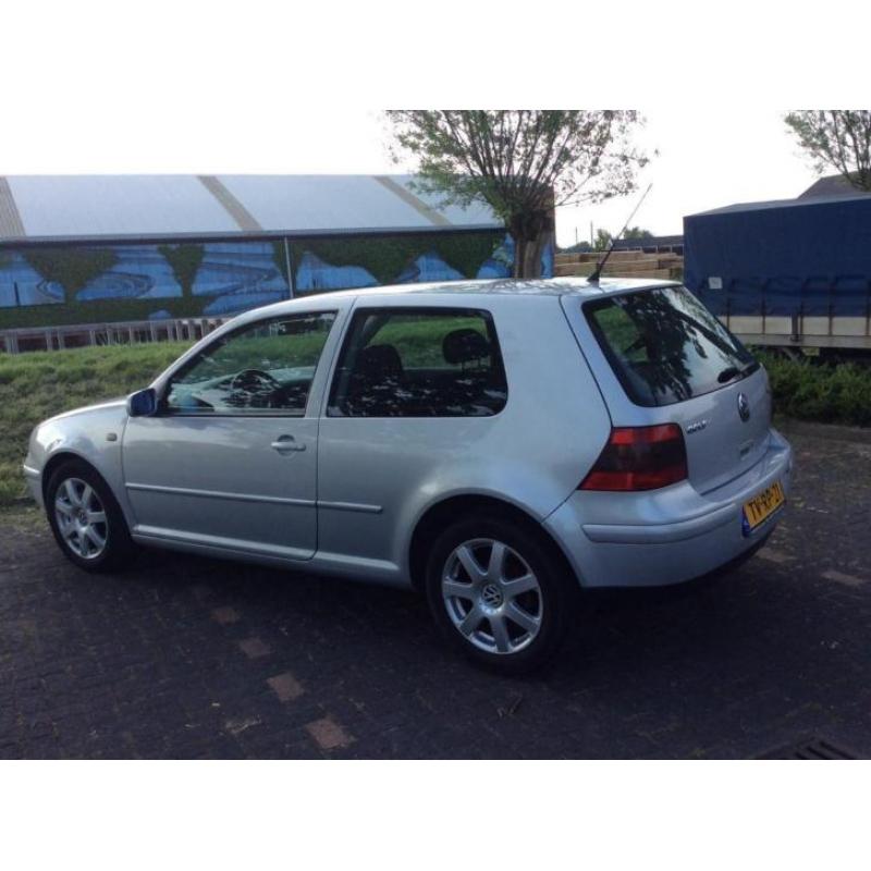 Volkswagen Golf 2.3 V5 110KW AUT 1998 Grijs