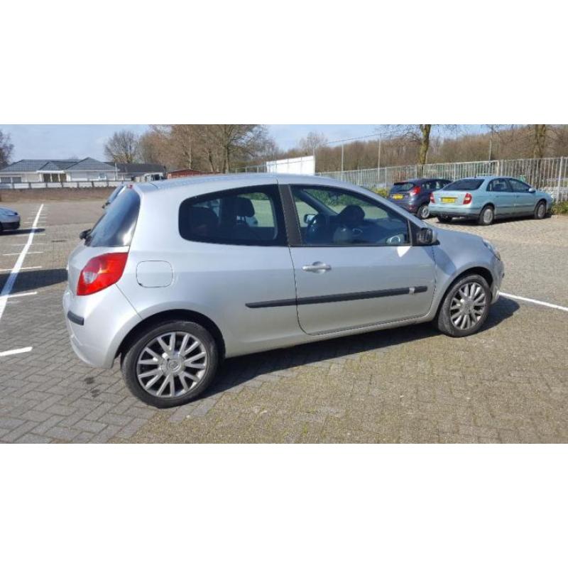 Renault Clio 1.4 16V 2006