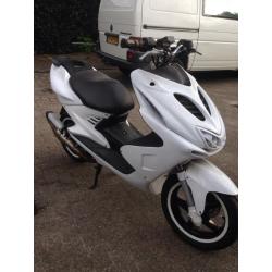 Mooie yamaha aerox te koop 300 euro