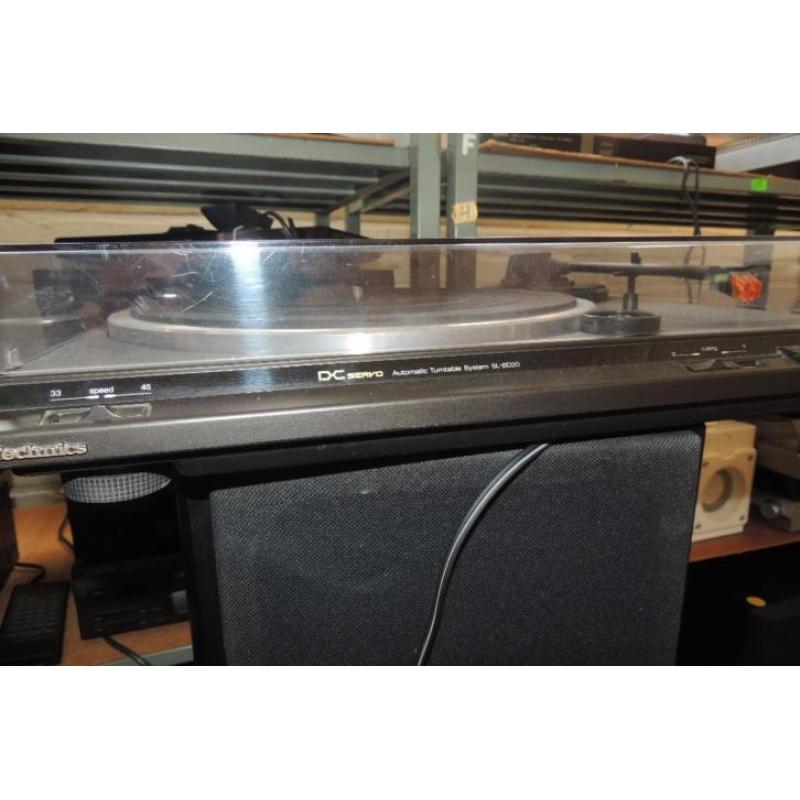 complete technics stereoset met quart boxen op standaard