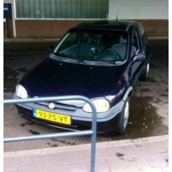 rijdende opel corsa