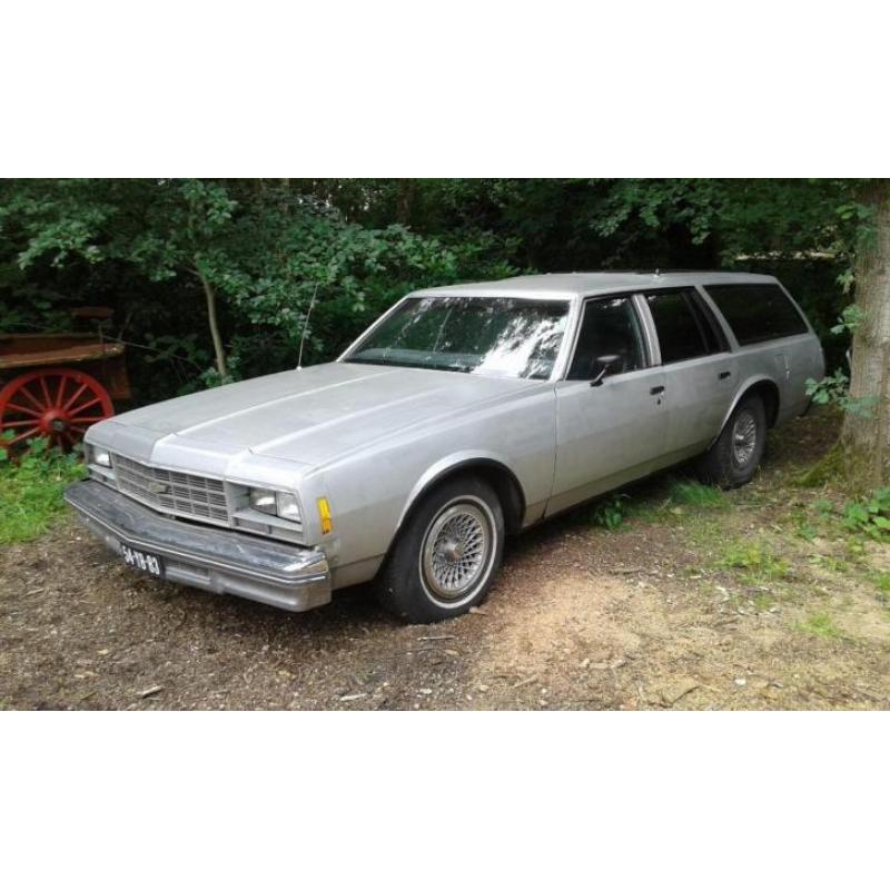 Stoere Chevrolet Impala Wagon V8 bj 3-77