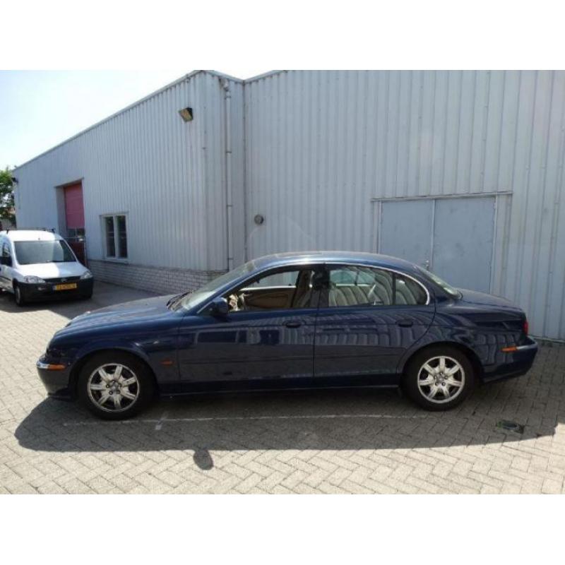 Jaguar S-Type 3.0 V6 AUTOMAAT NAVI AIRCO (bj 2000)