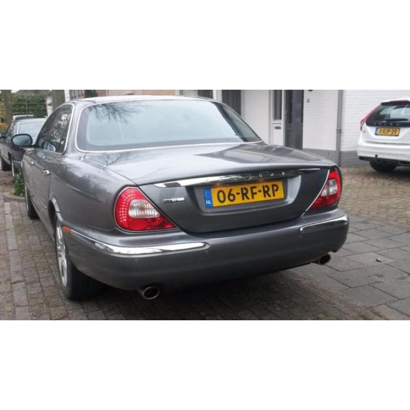 Jaguar XJ6 3.0 AUT 2005 Grijs