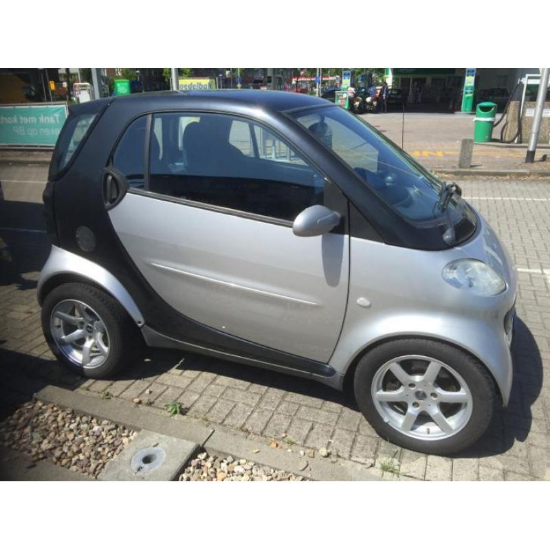 MCC Smart 0.6 40KW AUT 2000 Zwart