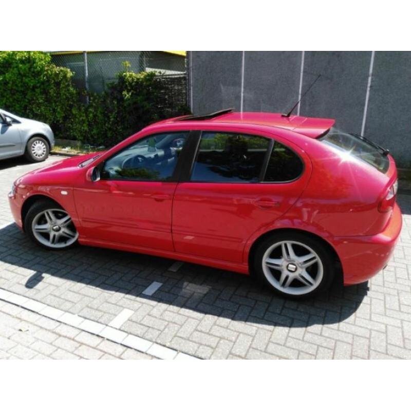 Seat Leon 1.9 TDI 110KW 2003 Rood