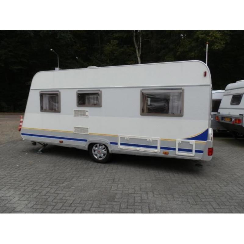 Burstner Fun 455 TS, 2004 ZEER NETTE CARAVAN