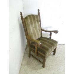 Fauteuil met eiken houten armleuningen,