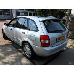 Mazda 323 1.3 F COMFORT nieuwe APK (bj 2001)