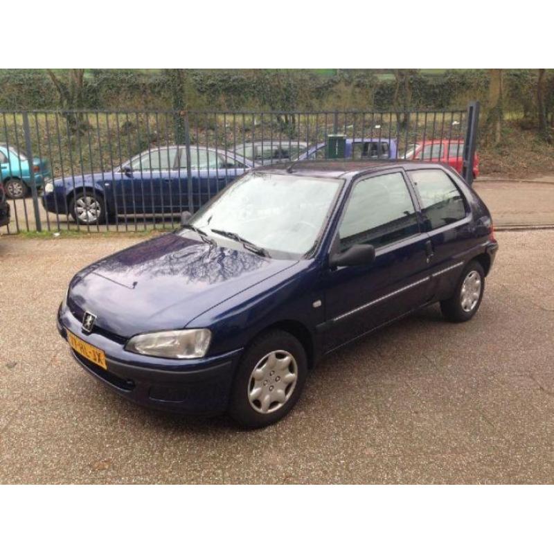 Peugeot 106 1.1 i 144.910 km stuurbekracht (bj 2001)