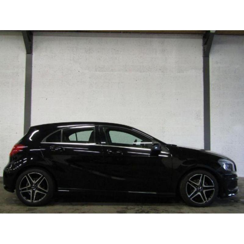 Mercedes-Benz A-klasse 180 CDI Prestige 4U3 Navi, AMG Pakket