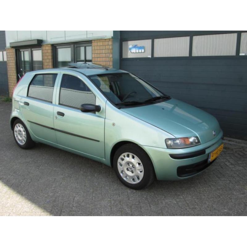 Fiat Punto 1.2-16V ELX nw 5 deurs apk 9-6-2017 stuurbekracht