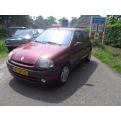 Renault Clio 1.6 RN AUT 1998 153733 km nieuwe apk