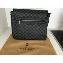 Louis Vuitton messenger bag riem toilettas