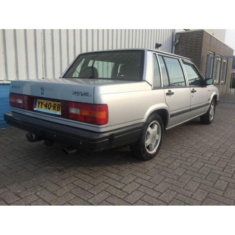 Volvo 740 2.3 GL/roest vrij (bj 1990)