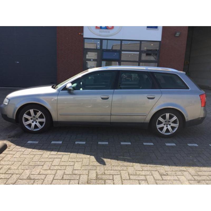 Audi A4 1.9 TDI Avant 96KW Quattro 2002 Grijs