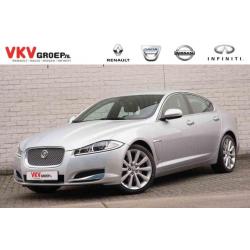 Jaguar XF 2.2D 190 Business / Nieuw model / Navigatie / Lede