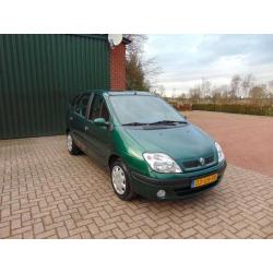 Renault Scénic 1.4-16V, Bj 2000. Hoogzitter Nu E999,--