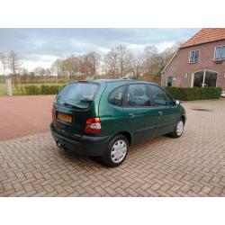 Renault Scénic 1.4-16V, Bj 2000. Hoogzitter Nu E999,--