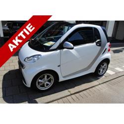 Smart Fortwo coupé 1,0 MHD PASSION leer / navi/ airco/ panor