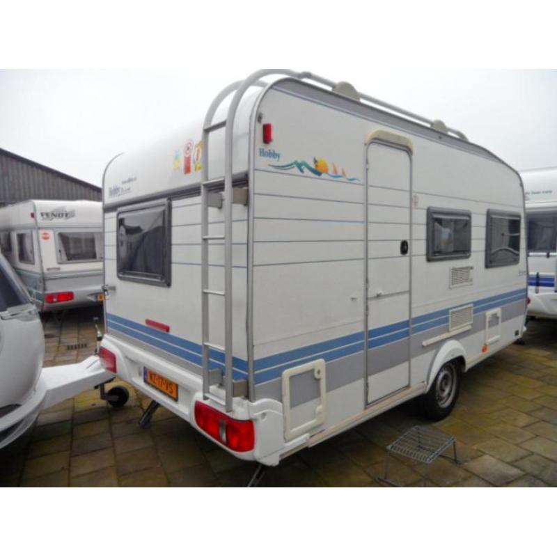 Hobby DE LUXE 400 SF (bj 2000)