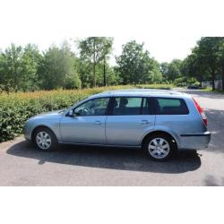 Ford Mondeo 1.8 16V Platinum Wagon 09-2006 plus winterbanden