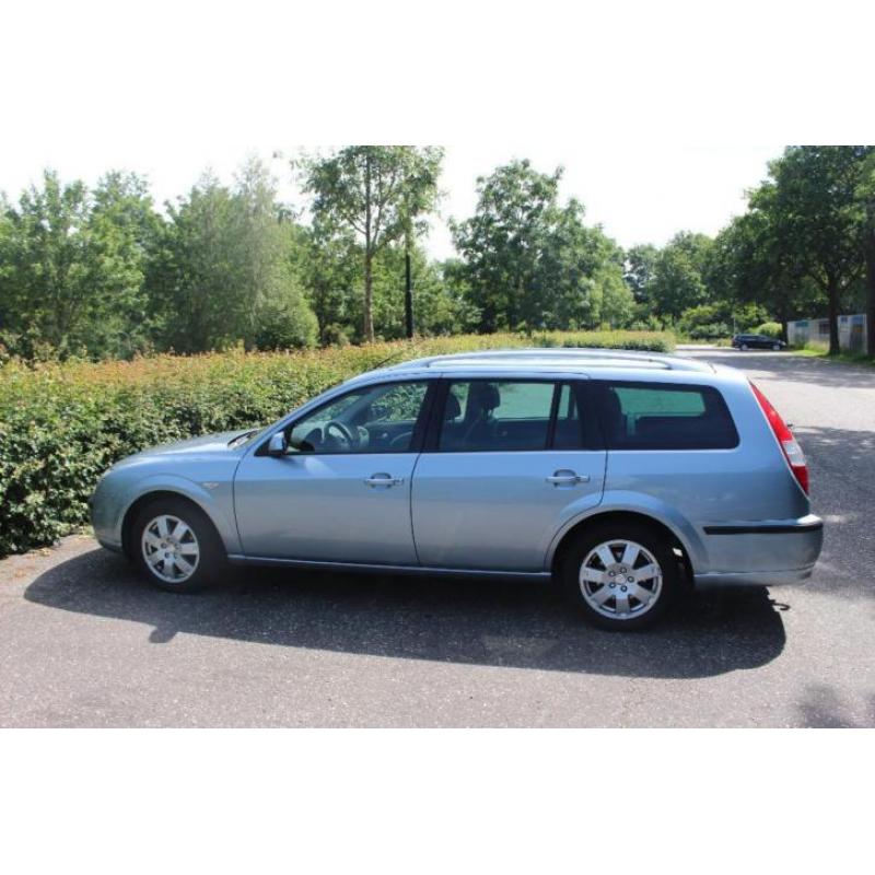 Ford Mondeo 1.8 16V Platinum Wagon 09-2006 plus winterbanden