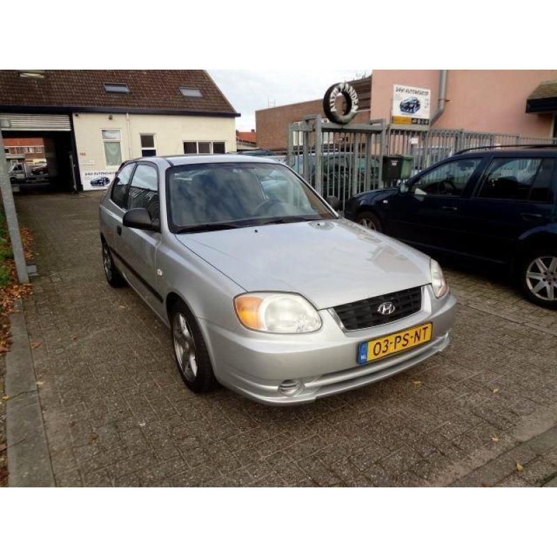 Hyundai Accent 1.3 active Air (bj 2004)