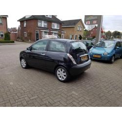 Lancia Ypsilon 1.2-16V Argento. Zeer nette auto. (bj 2004)