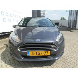 Ford Fiesta 1.6 TDCI STYLE met NAVIGATIE,MULTI FUNC STUUR,AI