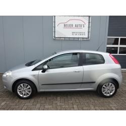 Fiat Grande Punto 1.4 DYNAMIC Climate, 15 inch, trekhaak!