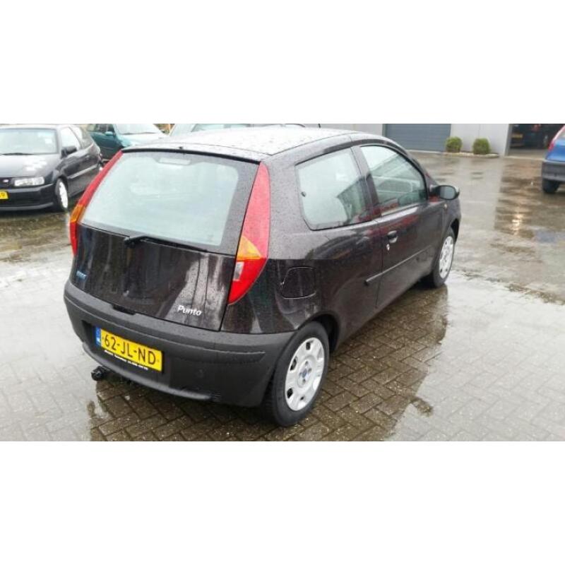 Fiat Punto 1.2 3DR 2002 Zwart