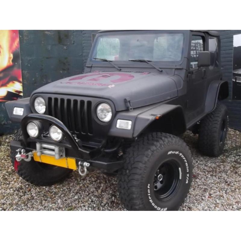 Jeep Wrangler *THE BLACK LOUD & DIRTY* (bj 1998)