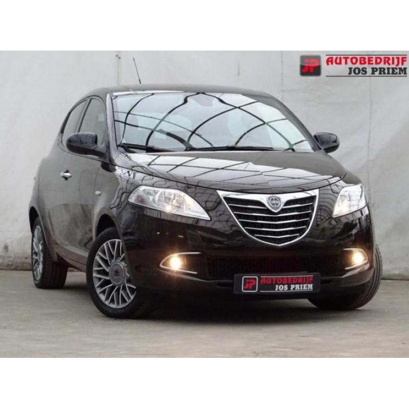 Lancia Ypsilon 0.9 TWINAIR PLATINUM / NAVI / 1 op 24.4 !