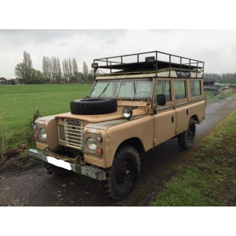 Land Rover 109 diesel uit 1975 mrb vrij met nieuwe apk