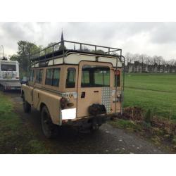 Land Rover 109 diesel uit 1975 mrb vrij met nieuwe apk