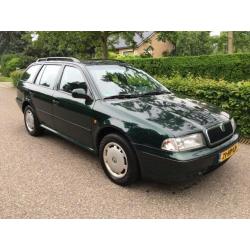 Skoda OCTAVIA COMBI 1.6 CLASSIC