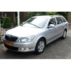 Skoda Octavia Combi 1.6 TDI GREENTECH ELEGANCE navigatie/Ecc