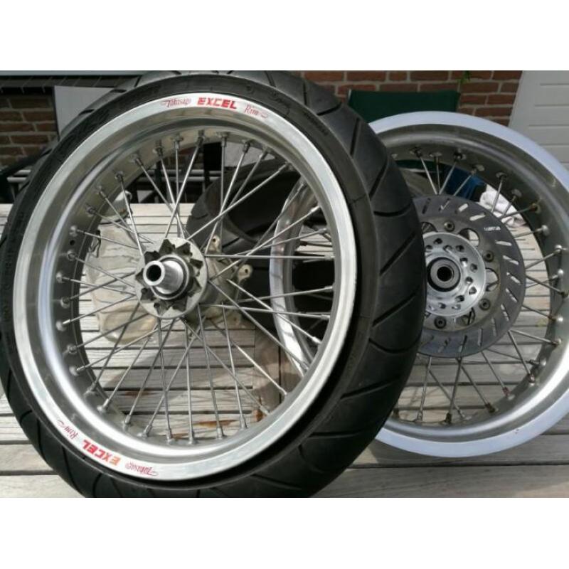 Excel velgen o.a. voor supermotard 17 inch