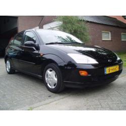 Ford Focus 1.4-16V Trend AIRCO 143858 KM NAP (bj 2001)